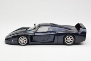 Maserati MC12 Road Car Blå Metallic AUTOart 1:18 75802 Metall — bild 4 av 8