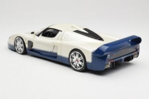 Maserati MC12 Vit Blå Hot Wheels 1:18 G7158 Metall — bild 7 av 8
