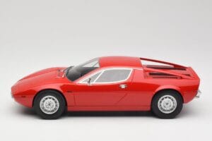 Maserati Merak Röd Minichamps 1:18 107123761 Resin — bild 3 av 6