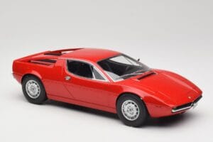 Maserati Merak Röd Minichamps 1:18 107123761 Resin — bild 4 av 6