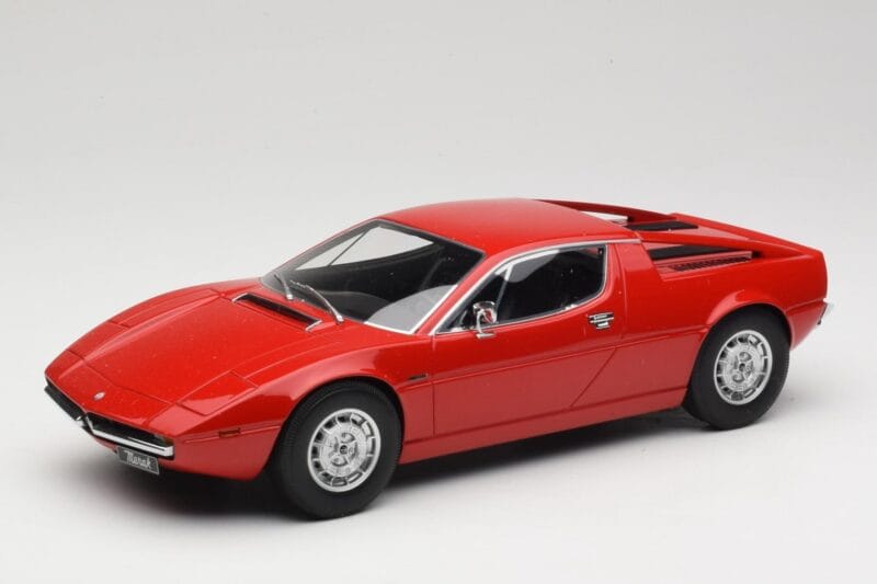 Maserati Merak Röd Minichamps 1:18 107123761 Resin