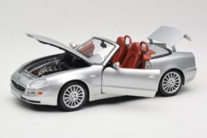 Maserati Spyder Silver Maisto 1:18 31667 Metall — bild 2 av 8