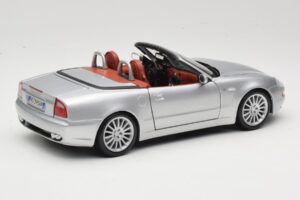 Maserati Spyder Silver Maisto 1:18 31667 Metall — bild 3 av 8