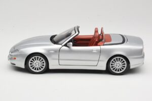Maserati Spyder Silver Maisto 1:18 31667 Metall — bild 4 av 8