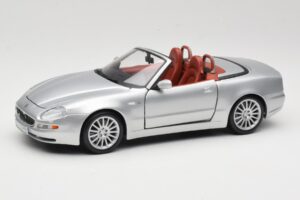 Maserati Spyder Silver Maisto 1:18 31667 Metall