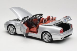 Maserati Spyder Silver Maisto 1:18 31667 Metall — bild 5 av 8