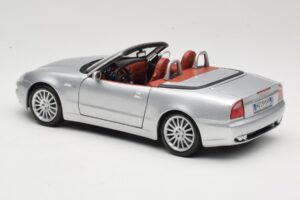 Maserati Spyder Silver Maisto 1:18 31667 Metall — bild 7 av 8