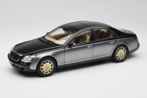 Maybach 57 SWB Caspian Black Himalayas Grey AUTOart 1:18 76151 Metall