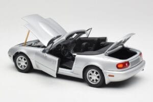 Mazda MX-5 Miata NA Highlight Silver Gate 1:18 1015 Metall — bild 5 av 8