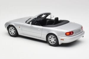 Mazda MX-5 Miata NA Highlight Silver Gate 1:18 1015 Metall — bild 7 av 8