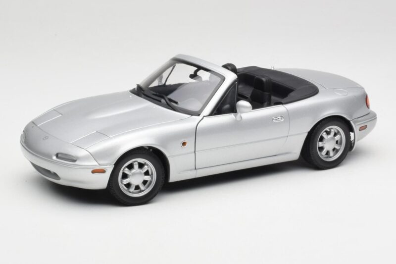 Mazda MX-5 Miata NA Highlight Silver Gate 1:18 1015 Metall