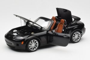 Mazda MX-5 NC Roadster Retractable Hardtop US Spec Svart AUTOart 1:18 75971 Metall — bild 3 av 10