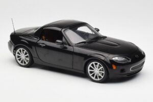 Mazda MX-5 NC Roadster Retractable Hardtop US Spec Svart AUTOart 1:18 75971 Metall — bild 8 av 10