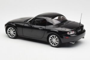 Mazda MX-5 NC Roadster Retractable Hardtop US Spec Svart AUTOart 1:18 75971 Metall — bild 9 av 10