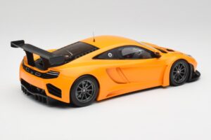 McLaren 12C GT3 Papaya Orange Minichamps 1:18 151121391 Metall — bild 2 av 6