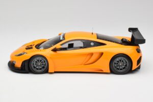 McLaren 12C GT3 Papaya Orange Minichamps 1:18 151121391 Metall — bild 3 av 6