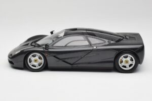 McLaren F1 Carbon Svart Metallic Minichamps 1:18 530133420 Metall — bild 4 av 8