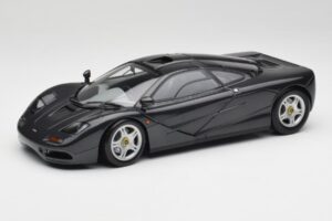 McLaren F1 Carbon Svart Metallic Minichamps 1:18 530133420 Metall