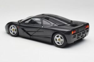 McLaren F1 Carbon Svart Metallic Minichamps 1:18 530133420 Metall — bild 7 av 8