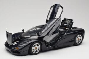 McLaren F1 Dark Blue Metallic Minichamps 1:12 530133128 Metall — bild 2 av 9
