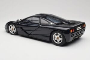 McLaren F1 Dark Blue Metallic Minichamps 1:12 530133128 Metall — bild 8 av 9