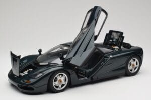 McLaren F1 Dark Green Metallic Minichamps 1:12 530133127 Metall — bild 2 av 9