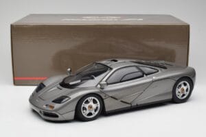 McLaren F1 Dark Silver Minichamps 1:12 530133124 Metall — bild 8 av 8