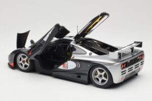 McLaren F1 GTR Adrenaline Program Minichamps 1:18 530133512 Metall — bild 5 av 8