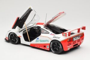 McLaren F1 GTR GT1 #30 West Competition J. Nielsen 1996 UT Models 1:18 39624 Metall — bild 5 av 8