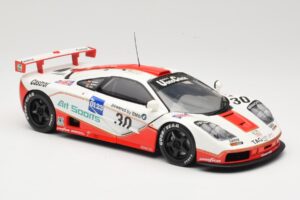 McLaren F1 GTR GT1 #30 West Competition J. Nielsen 1996 UT Models 1:18 39624 Metall — bild 6 av 8