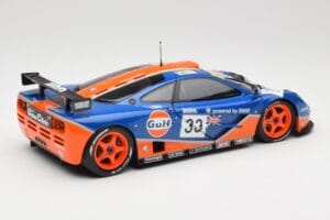McLaren F1 GTR Gulf Racing #33 S. Bellm / A. Weaver / J. Lehto 24 Hours of Le Mans 1996 Minichamps 1:18 530133633 Metall — bild 3 av 8