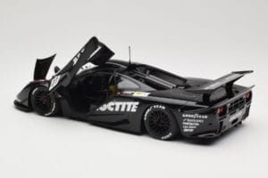 McLaren F1 GTR Gulf Team Davidoff #41 T. Bscher / E. Pirro / R. Capello 24 Hours of Le Mans 1998 Minichamps 1:18 530133841 Me — bild 5 av 8