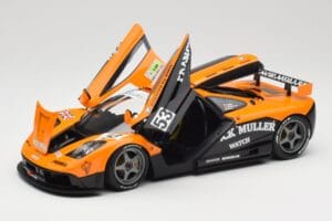 McLaren F1 GTR Kokusai Kaihatsu Racing #53 O. Giroix / J. Sala / P. Deletraz 24 Hours of Le Mans 1996 Minichamps 1:18 5301336 — bild 2 av 8