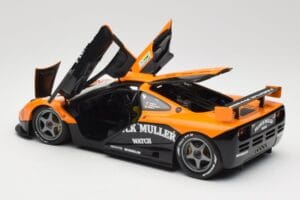 McLaren F1 GTR Kokusai Kaihatsu Racing #53 O. Giroix / J. Sala / P. Deletraz 24 Hours of Le Mans 1996 Minichamps 1:18 5301336 — bild 5 av 8