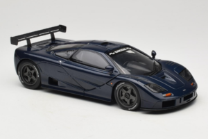 McLaren F1 GTR Le Mans Edition Lila UT Models 1:18 MCLAREN001 Metall — bild 6 av 8