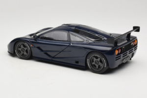 McLaren F1 GTR Le Mans Edition Lila UT Models 1:18 MCLAREN001 Metall — bild 7 av 8