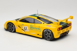 McLaren F1 GTR #51 Mach One Racing Le Mans 1995 UT Models 1:18 530151851 Metall — bild 7 av 8