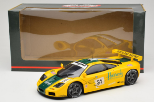 McLaren F1 GTR #51 Mach One Racing Le Mans 1995 UT Models 1:18 530151851 Metall — bild 8 av 8