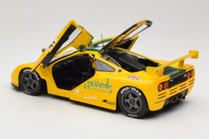 McLaren F1 GTR #51 Mach One Racing Le Mans 1995 UT Models 1:18 530151851 Metall — bild 5 av 8
