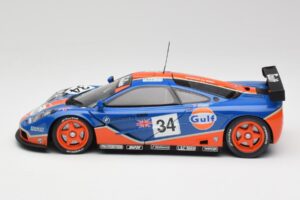 McLaren F1 GTR #34 Gulf Racing 1996 UT Models 1:18 39621 Metall — bild 4 av 8