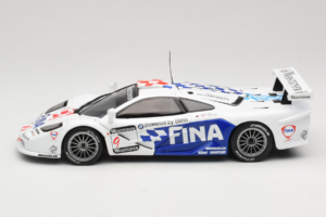 McLaren F1 GTR #9 P. Kox / R. Ravaglia FIA GT Championship 1997 UT Models 1:18 39711 Metall — bild 4 av 8