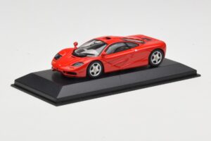 McLaren F1 Röd Minichamps 1:43 433133438 Metall — bild 2 av 4