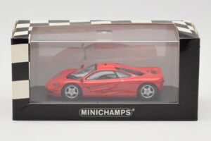 McLaren F1 Röd Minichamps 1:43 433133438 Metall — bild 4 av 4