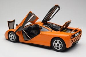 McLaren F1 Orange Minichamps 1:12 530133131 Metall — bild 6 av 9