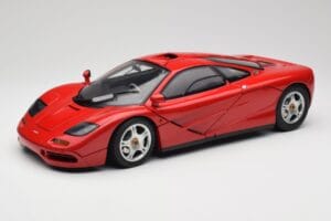 McLaren F1 Röd Minichamps 1:12 530133125 Metall