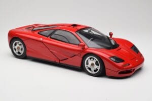 McLaren F1 Röd Minichamps 1:12 530133125 Metall — bild 7 av 9