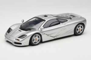 McLaren F1 Silver UT Models 1:18 530133180-R1 Metall