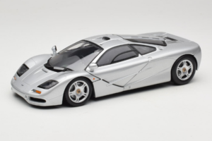 McLaren F1 Silver UT Models 1:18 530133180 Metall