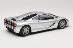 McLaren F1 Silver LCD 1:18 LCD18014-SI Metall — bild 3 av 8