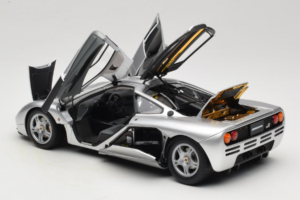 McLaren F1 Silver LCD 1:18 LCD18014-SI Metall — bild 5 av 8
